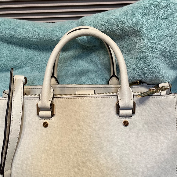 Michael Kors Handbag - Picture 4 of 8